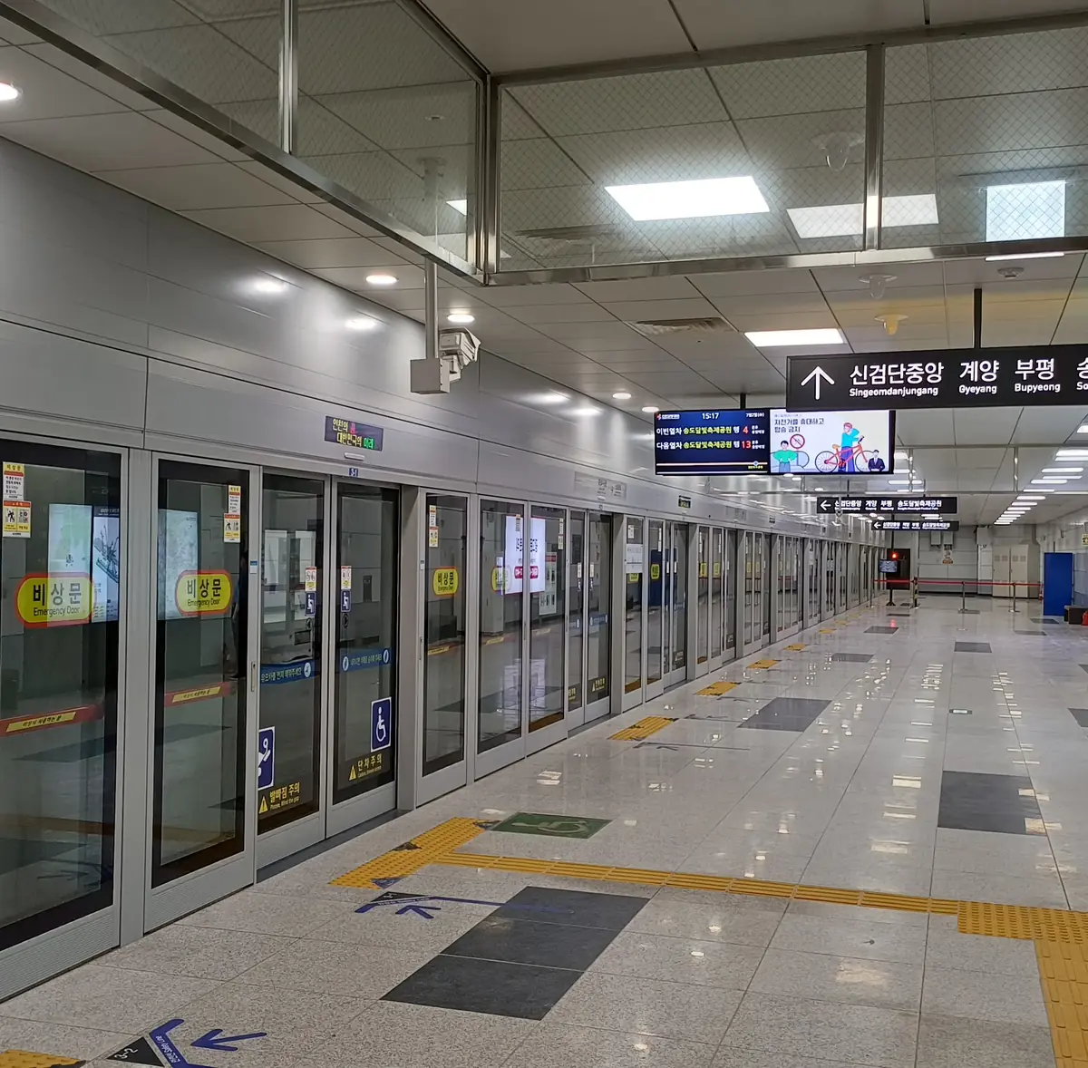 인천도시철도 1호선 검단호수공원역 승강장