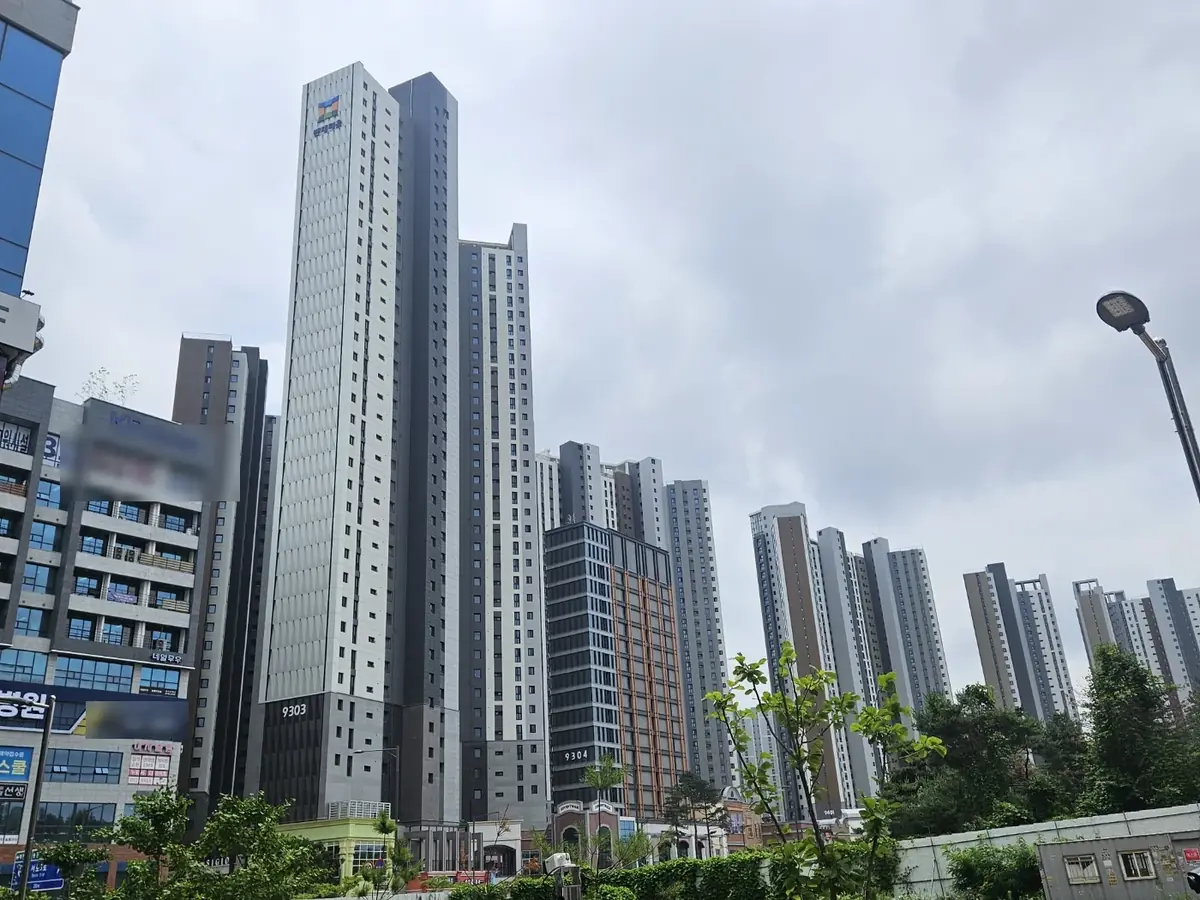 신검단중앙역 일대 고층 아파트 스카이라인 전경